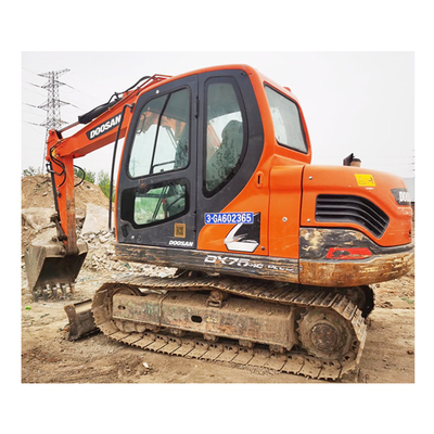 Active 7 Ton Used Doosan DX75 Excavator Mini with Original Hydraulic Pump in Shanghai