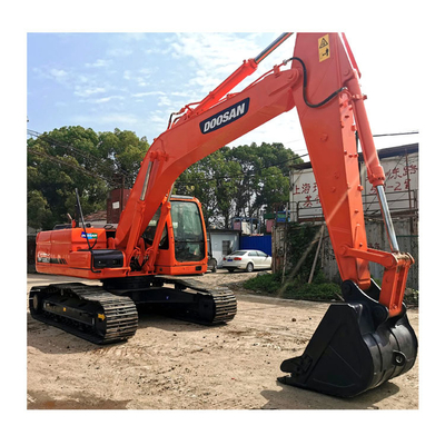 2017 Doosan DX225 22 Ton Medium Excavator with 2600 Working Hours Made in South Korea