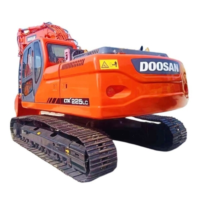 115 KW Power and Active 22 Ton Doosan DX225 Excavators in Korea with 690 Working Hours