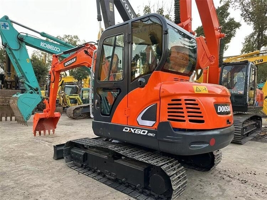 Made in Korea original used doosan dh60-7 excavator 6 ton in Shanghai